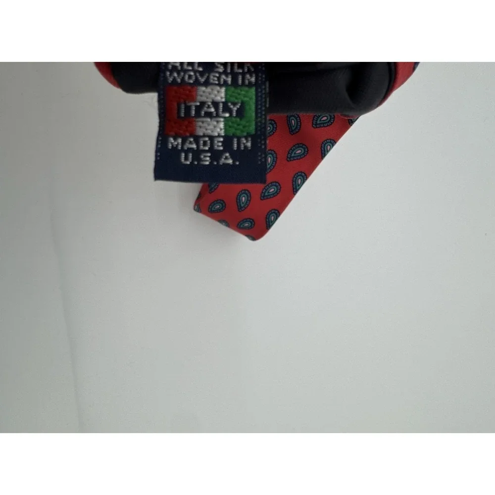 Briar‎ Handmade Red Silk Tie Paisley Pattern Made in USA Classic Mens Necktie